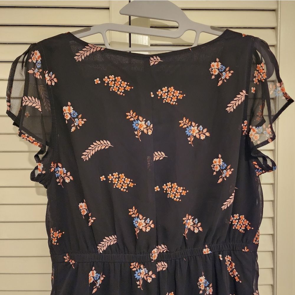 Express Dress - Picture 4 of 5